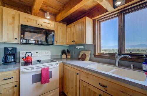 Shining Mountains House | The Madison River Overlook Cabin