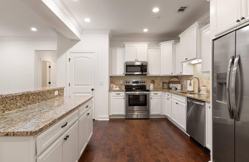 Epworth Acres House | The Mae: 3BD/2.5BA FLETC/Family/Pet Friendly Modern Townhome
