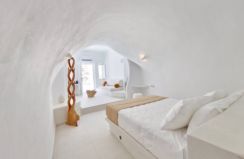 Messaria Hotel | The Magic Luxury Cave Suites