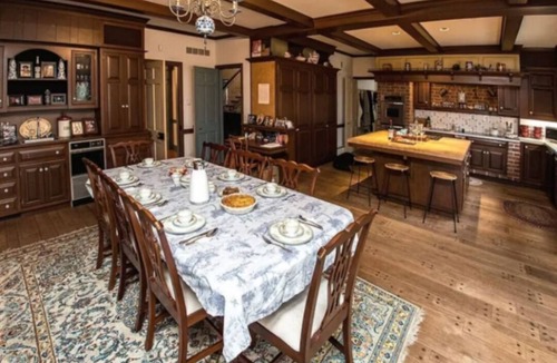 Highspire Bed & Breakfast | The Manor on Rosedale