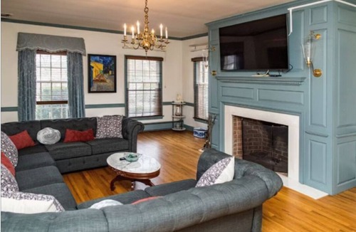 Highspire Bed & Breakfast | The Manor on Rosedale