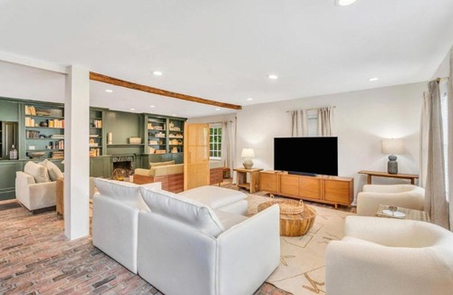 Village of Southampton House | The Manor