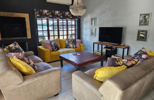 Velddrif House | The Manor