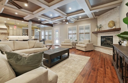 Porterville House | The Mansion | Theater & Pool