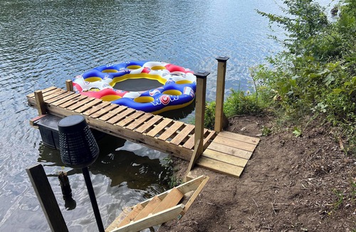 Mid America Cabin | The Maple at Hamilton Cove ~ Pet-Friendly Lake Area Cabin