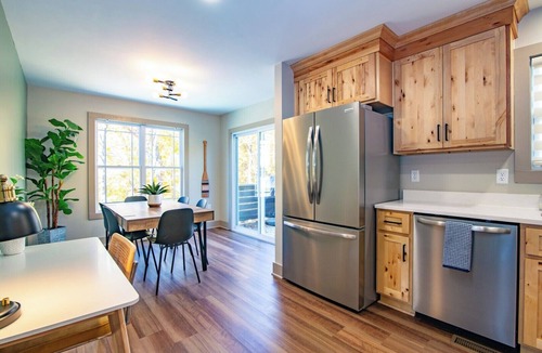 Elizabethtown House | The Maple Den