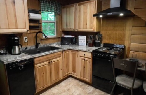 Bruceton Mills Cabin | The Maple Tree Cabin