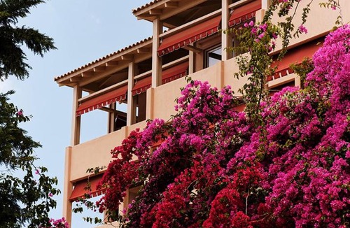 Vouliagmeni Hotel | The Margi