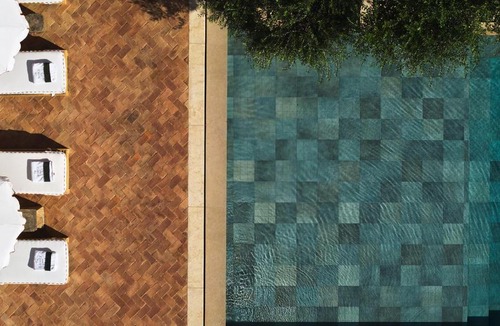 Vouliagmeni Hotel | The Margi