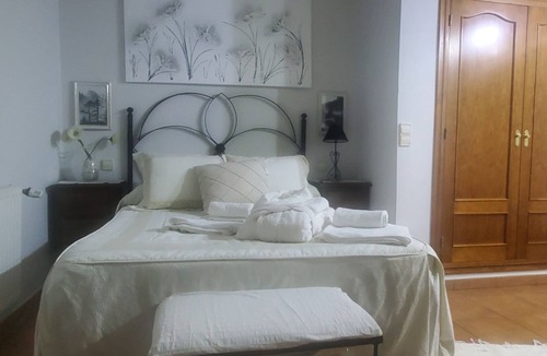 Mocejon Hostel | The Matador