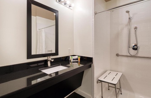 Cary Hotel | The Mayton