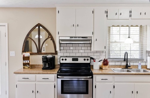 Fort Mc Clellan House | The McClellan Home w/King suite!