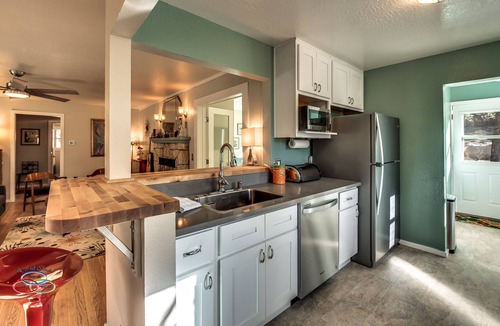 Murphys House | The Meadow - downtown Murphys