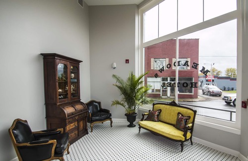 Fulton Hotel | The Meadows Hotel