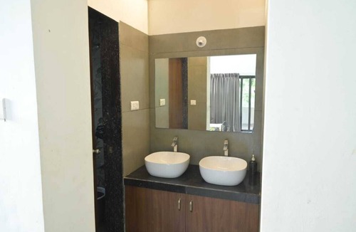 Paud Resort | The Meadows Resorts