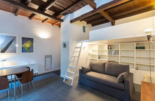 Trastevere Apartment | The Melograno Apartment