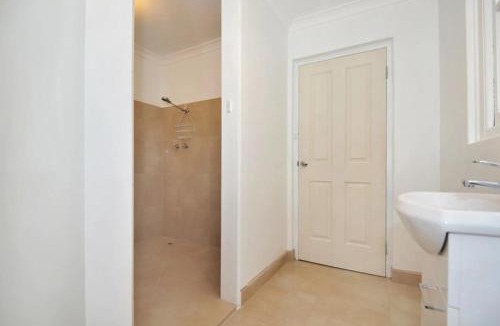 Ararat Hotel | The Mess and Barracks
