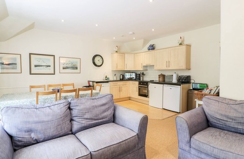 Newbridge Cottage | The Mews Flat