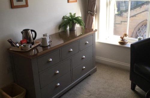 West Cliff Bed & Breakfast | The Middleham