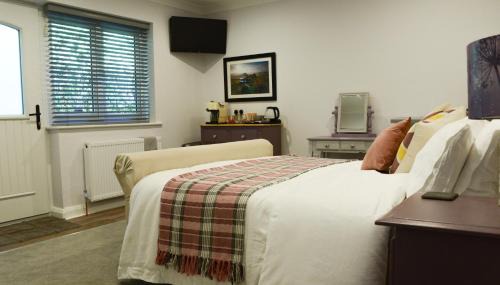Macclesfield House | The Midway