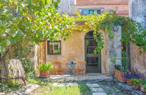 Roustika Villa | The Milio's House