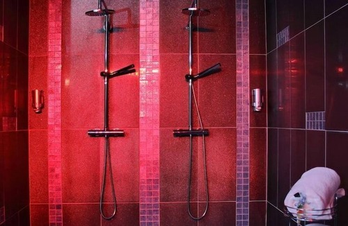 Saint-Boniface Apartment | The Mini Loft Spamania Spa/sauna/steam room/privateBalcony and private outdoor fireplace!