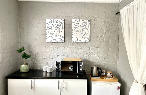 Ekurhuleni Apartment | The Minimalist