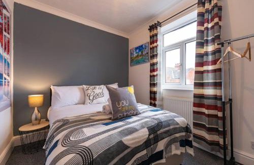 Hull Apartment | The Miracle Spacious 2 Bedroom 3 Beds Central Hull