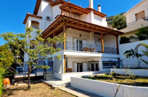 Porto Rafti Villa | The Mirador Boutique Villa with Scenic Sea View