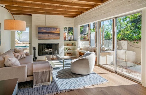Montecito House | The Miramar Oasis: Plunge Pool 2 Blocks to Beach