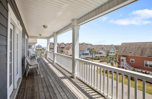 Surfside Beach House | The Missing Peace
