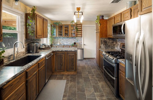 Bethel-Danebo House | The Mixture - Hot Tub, Fire Pit & Covered Outdoor Dining 3 Bedroom Home