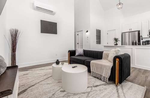 Newark House | The Modern Muse Downtown Newark