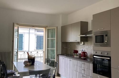 Lucca Historical Center Apartment | The Modern Solferino House