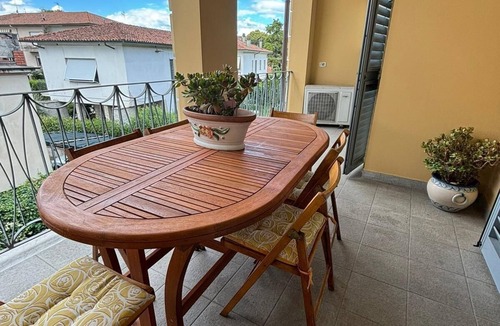 Lucca Historical Center Apartment | The Modern Solferino House