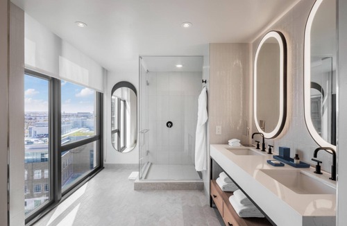 Near Northeast Hotel | The Morrow Washington Dc, Curio Collection By Hilton