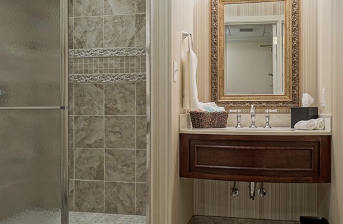 Mount Vernon Hotel | The Mount Vernon Grand Hotel