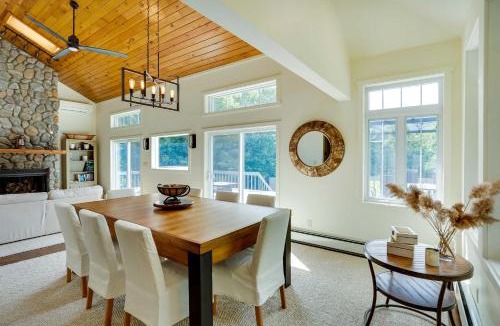 Windham House | 'The Mountain House:' Windham Retreat w/Hot Tub!