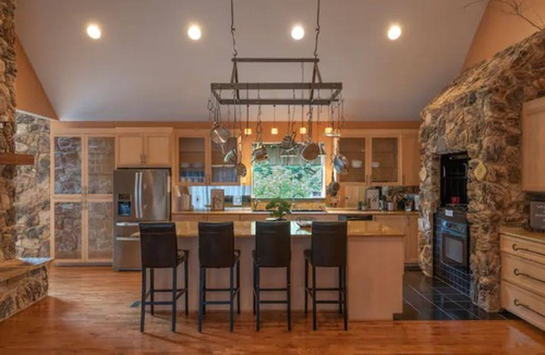 Elliottsburg House | The Mountain Lodge | 8 Bed, 3.5 Bath
