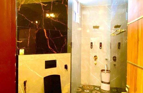 Barog Hostel | The Mountain Vault