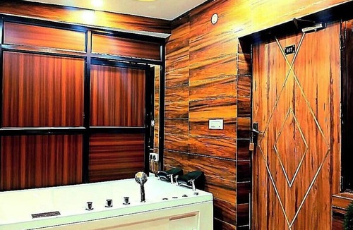 Barog Hostel | The Mountain Vault