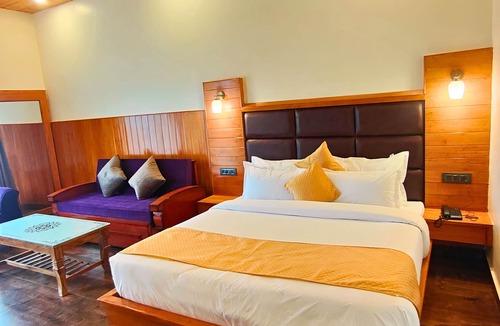 Tehri Hotel | The Mountilla