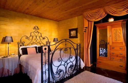 Upper Moutere Cabin | The Mudcastle