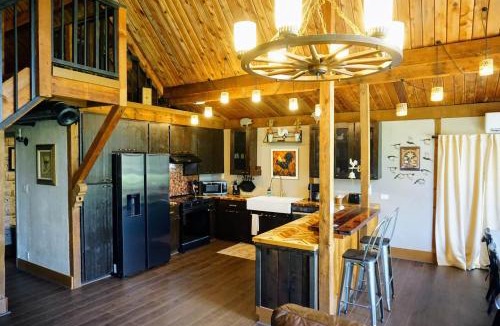 Hernando House | The Nature House a Secluded Canal front Cabin