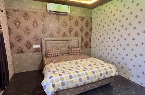 Chandigarh House | The Nawab's Farmhouse - Pool & Party Farm Stay