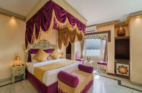Rishikesh Hotel | The Neeraj Ganga Heritage Palace