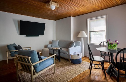 New Buffalo Hotel | The Neighborhood Hotel Grand Beach