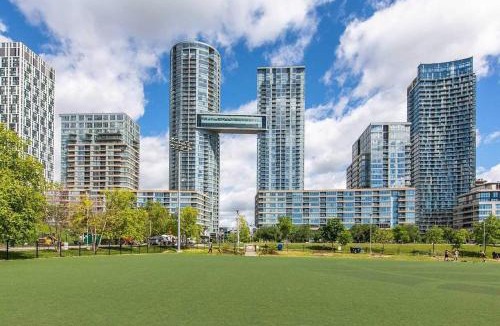 CityPlace Apartment | The Nest
