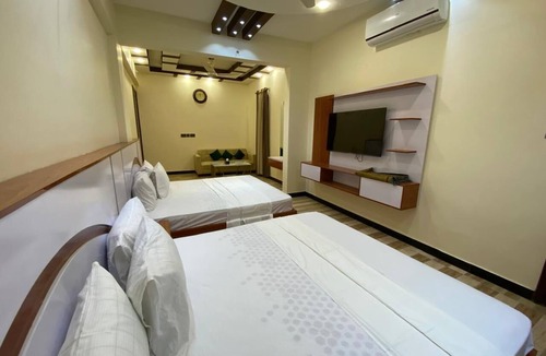 Gulshan-e-Iqbal House | The Nest Guest House IV