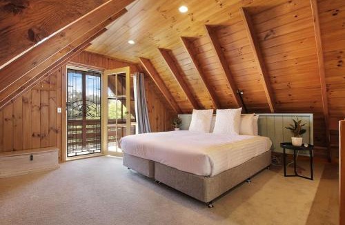Beechworth House | The Nest Rustic Lodge-Style Hideaway